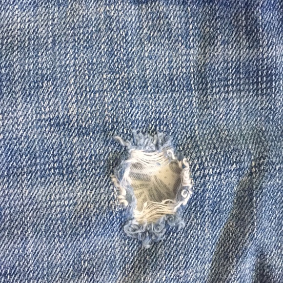 Aeropostale Distressed Denim Shorts Size 3/4 - Picture 4 of 5